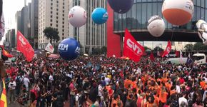 Protestos contra corte na Educação ocorrem nos 26 estados e no DF