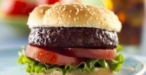 Hambúrguer caseiro: como fazer um lanche rápido e saudável