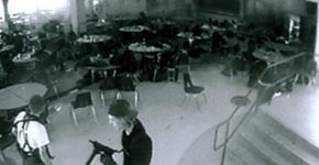 Foto: (Reprodução/Tiros em Columbine)