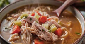 Sopa rica em proteínas: 3 receitas leves e saudáveis para o jantar