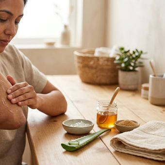 Featured mobile: Nada de cotovelos escuros ou ásperos: os 3 melhores ingredientes caseiros para clarear e suavizar em casa