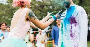 Confira o ‘não-casamento’ cheio de magia inspirado Burning Man