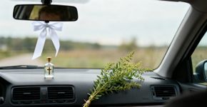 O melhor ritual com água benta e arruda para viajar em paz