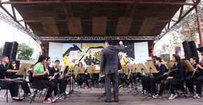 Guri Santa Marcelina se apresenta na Pça. Victor Civita