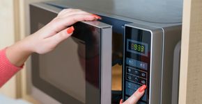 6 alimentos que não devem ser levados ao micro-ondas