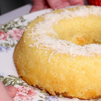 Featured mobile: Bolo quindim de queijo: o sabor do doce clássico em uma versão que surpreende