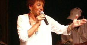 ‘Encontro de Mulheres na Roda de Samba’ homenageia Leci Brandão em SP