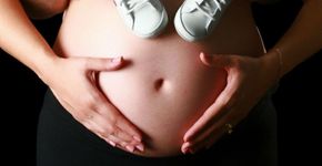 Serviço de assinatura faz entrega de presentes para gestantes e seus bebês