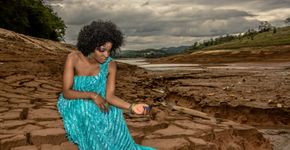 Fotógrafo realiza ensaio em represa para chamar atenção sobre a seca em SP
