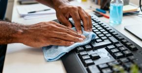 Seu teclado está mais sujo que vaso sanitário e você usa todo dia