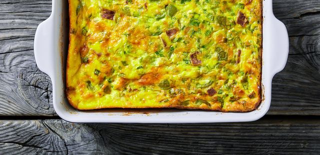 Aprenda a fazer omelete de forno delicioso com ingredientes simples