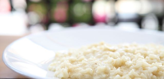 Saia do básico: transforme seu arroz com a receita cremosa de arroz à piamontese