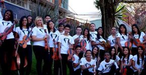 Jovens recebem salário para estudar música em Minas Gerais