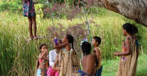 Conheça a Comadre Florzinha, uma protetora da natureza