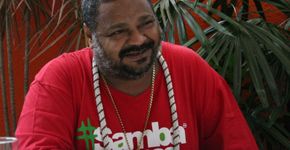 “O compositor popular é um cronista”, fala Arlindo Cruz em conversa sobre seu novo disco