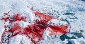 A NASA detecta um estranho “pulso vermelho” em uma geleira norueguesa, e o que acontece todo verão em Svalbard está deixando muitas pessoas sem palavras