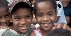 Meninas desenvolvem pênis aos 12 anos