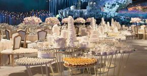 Casamento tem decoração de céu surreal de LED e Swarovski