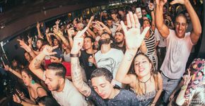 Balada tradicional de SP para de cobrar preços diferentes para homens e mulheres