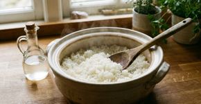 Por que recomendam adicionar vinagre ao cozinhar arroz?