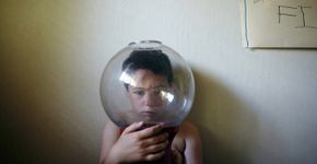 Pai fotografa filho autista e cria laços entre os dois