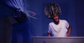 Peça “Ibejis”, no Teatro João Caetano