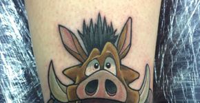 Com cores brilhantes, tatuador recria personagens da Disney