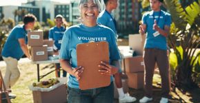 Voluntariado: 4 formas de fortalecer a saúde mental ajudando os outros