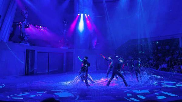 Show e diversão durante as noites do Star of the Seas