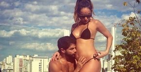 Flagrada de topless, Sabrina Sato pede que fotos sejam apagadas