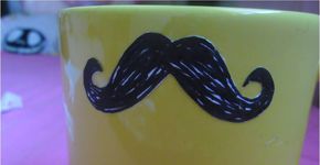 Decore você mesmo sua caneca de porcelana