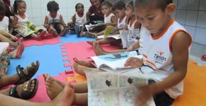 Para estimular leitura, creche no Maranhão monta ‘Babyteca’