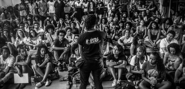 Festival Poesia em Presença