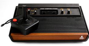 Antiguidades: 10 sites que vendem vitrolas, discos, videogames, camisas de futebol e brinquedos