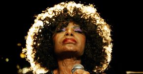 ‘Dar ouvidos ao ódio é perda de tempo,’ diz Elza Soares