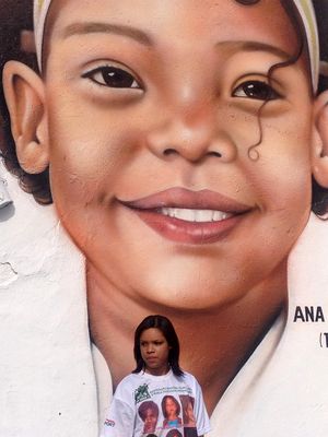 O desenho da menina foi baseado em uma simulação de como ela estaria hoje -Foto:  Patricia Stavis