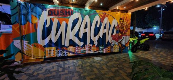 Pasawá Box Eatery tem muito grafite