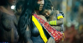 Cultura indígena: como as mulheres da etnia Munduruku dão à luz
