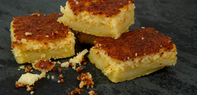 O bolo de pamonha de 5 minutos que vai deixar sua festa junina muito mais gostosa