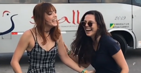 Titi e Tainá Müller levam tombo histórico no Lollapalooza