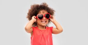 Verão: crianças devem usar óculos de sol? Entenda!