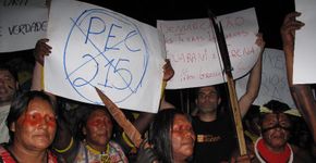 Em defesa aos direitos dos povos nativos, ativistas saem às ruas de todo país contra PEC 215
