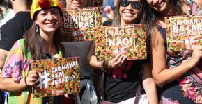 Campanha #CarnavalSemAssédio luta por respeito na folia