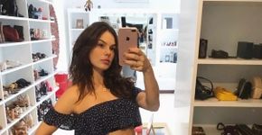 De barriga de fora, Isis Valverde surpreende fãs após dar à luz