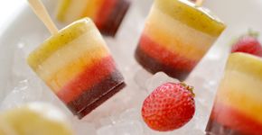 Como preparar um sorvete caseiro com cinco sabores de frutas