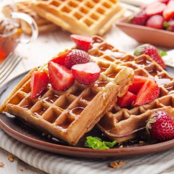 Featured mobile: Waffle com morangos: aprenda essa receita fácil e deliciosa para o café da manhã de domingo
