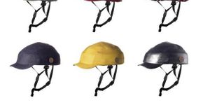 Capacete dobrável é opção prática e que economiza espaço para ciclistas