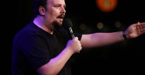 Espetáculo “Antes que dê certo”, no Barbixas Clube de Comédias, em São Paulo, mostra como no relato de Faustão, que o humor ajuda pessoas em momentos difíceis