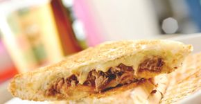 Tostex inaugura seu primeiro food truck com sanduíches apetitosos