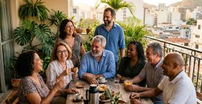 O que significa a frase “Não abandone os amigos aos 40, não despreze a família aos 50 e não escolha a solidão aos 60”?